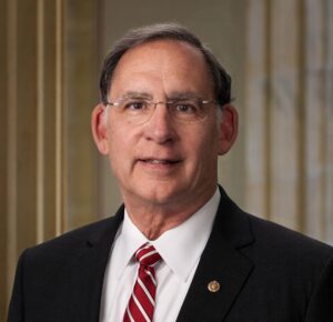 Senator_John_Boozman_Official_Portrait_(115th_Congress)